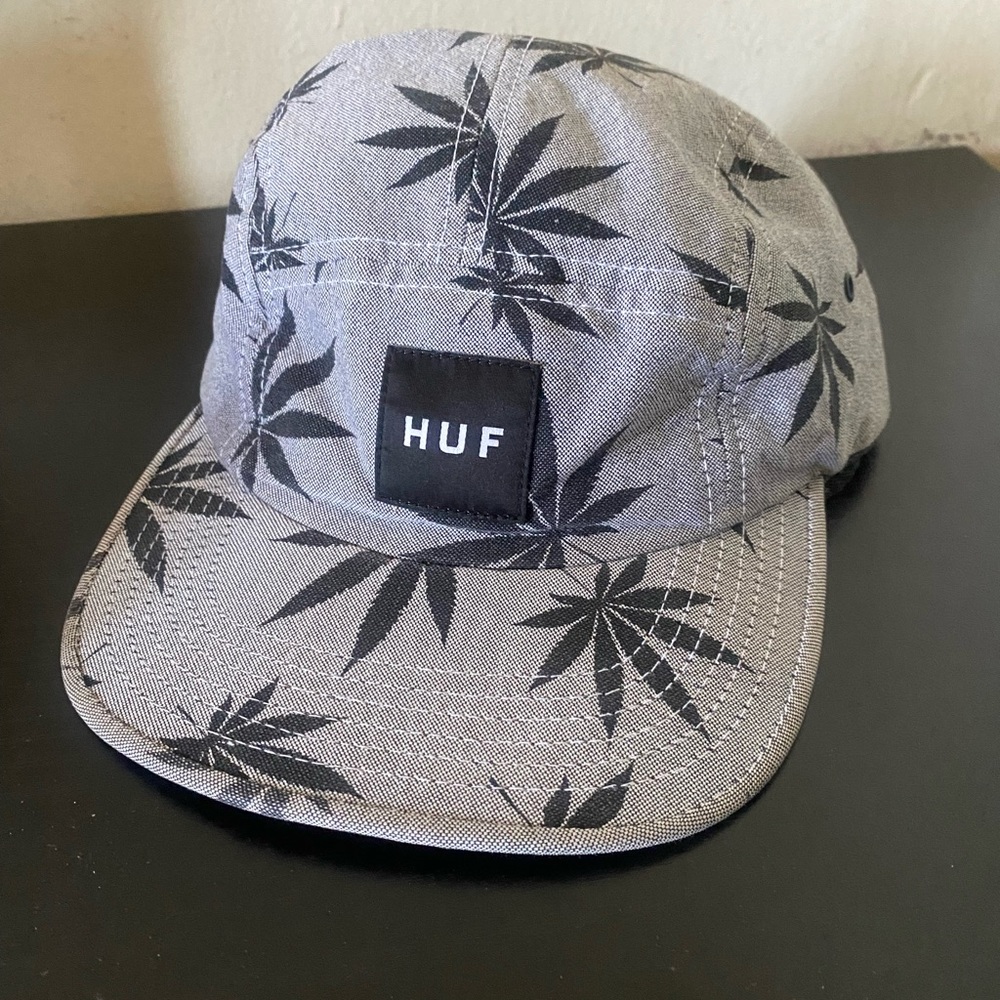 Huf hemp leaf hat Grey Black